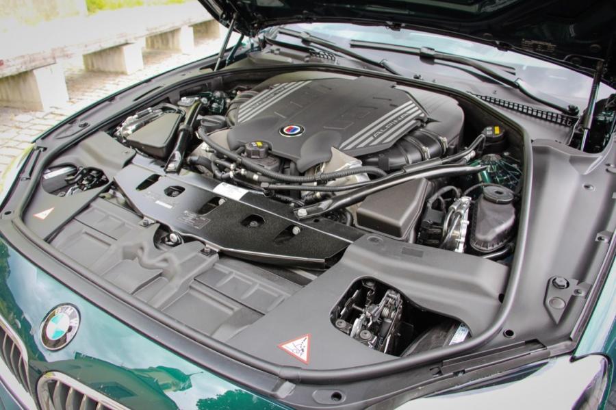 Моторный отсек Alpina B6 Bi-Turbo Gran Coupe (F06) 2015 года  (WW) (фото 42 из 46)